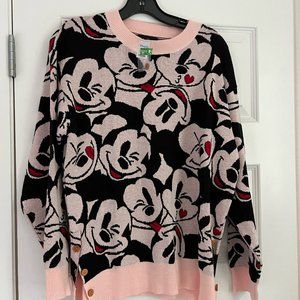 Womens Disney sweater rare Disneyland HONG KONG M